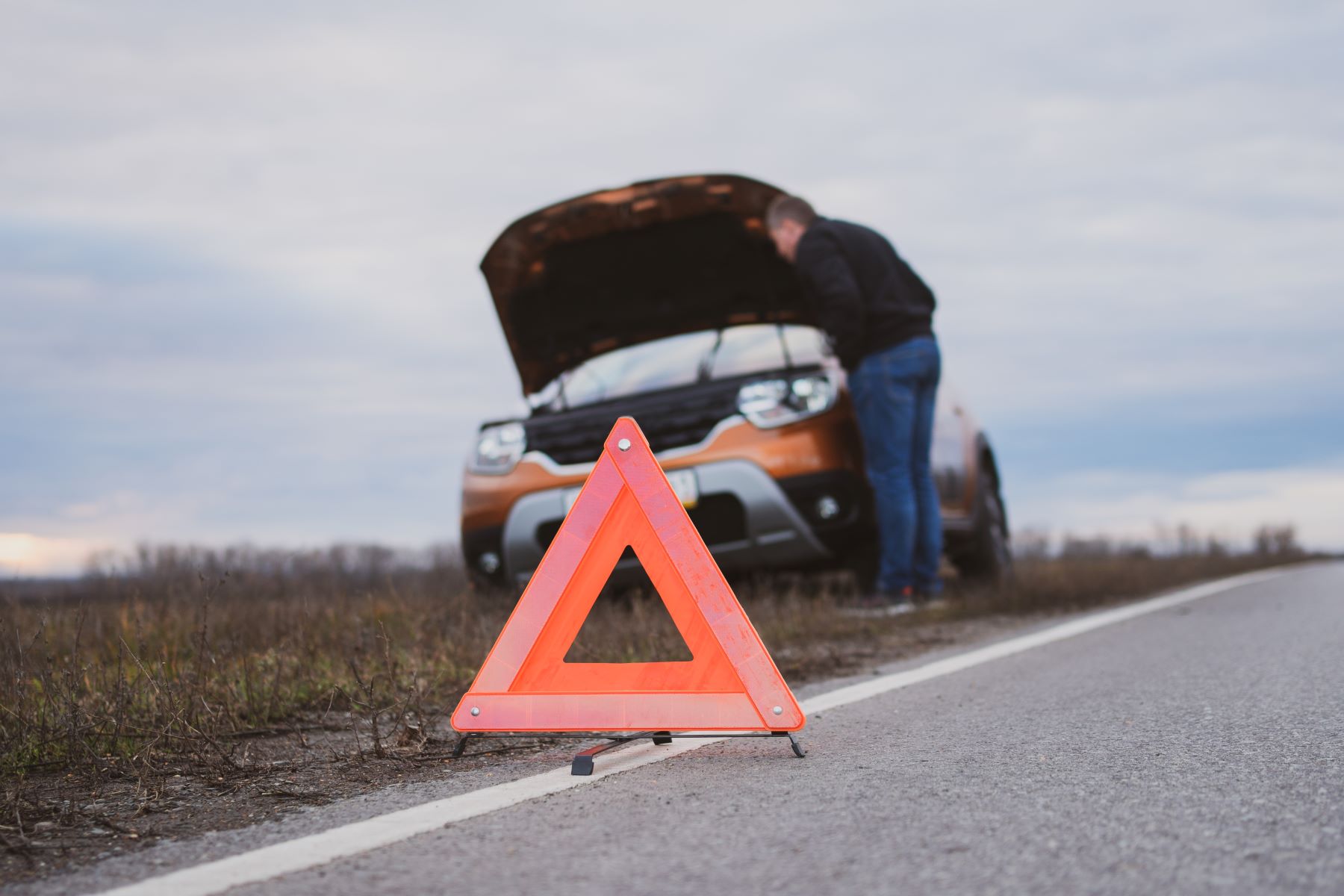 Awaria na trasie za granicą – co musisz wiedzieć o awarii auta w UE i poza Unią?