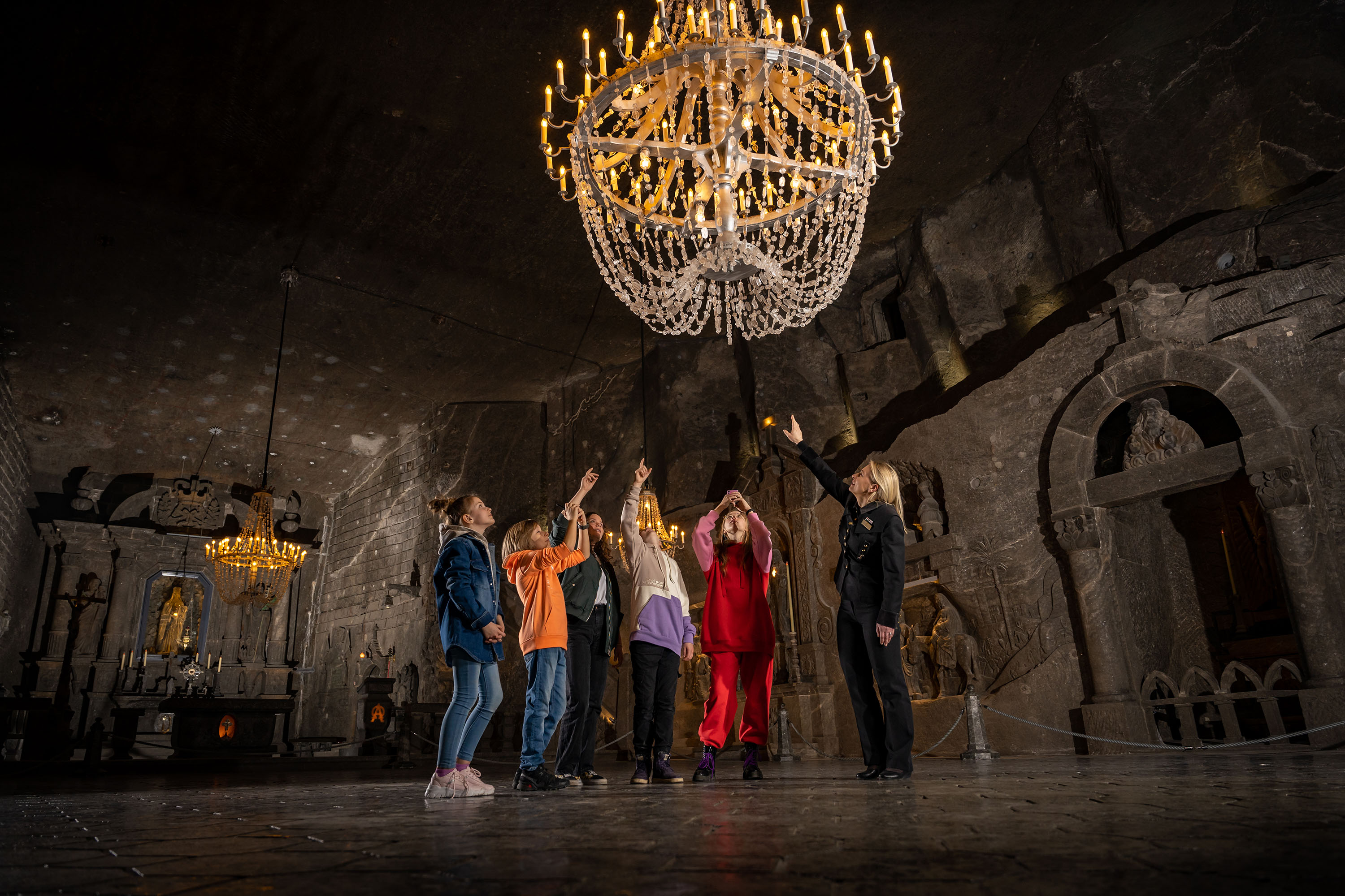 Ciekawe wycieczki szkolne jednodniowe – najlepsze pomysły 2025